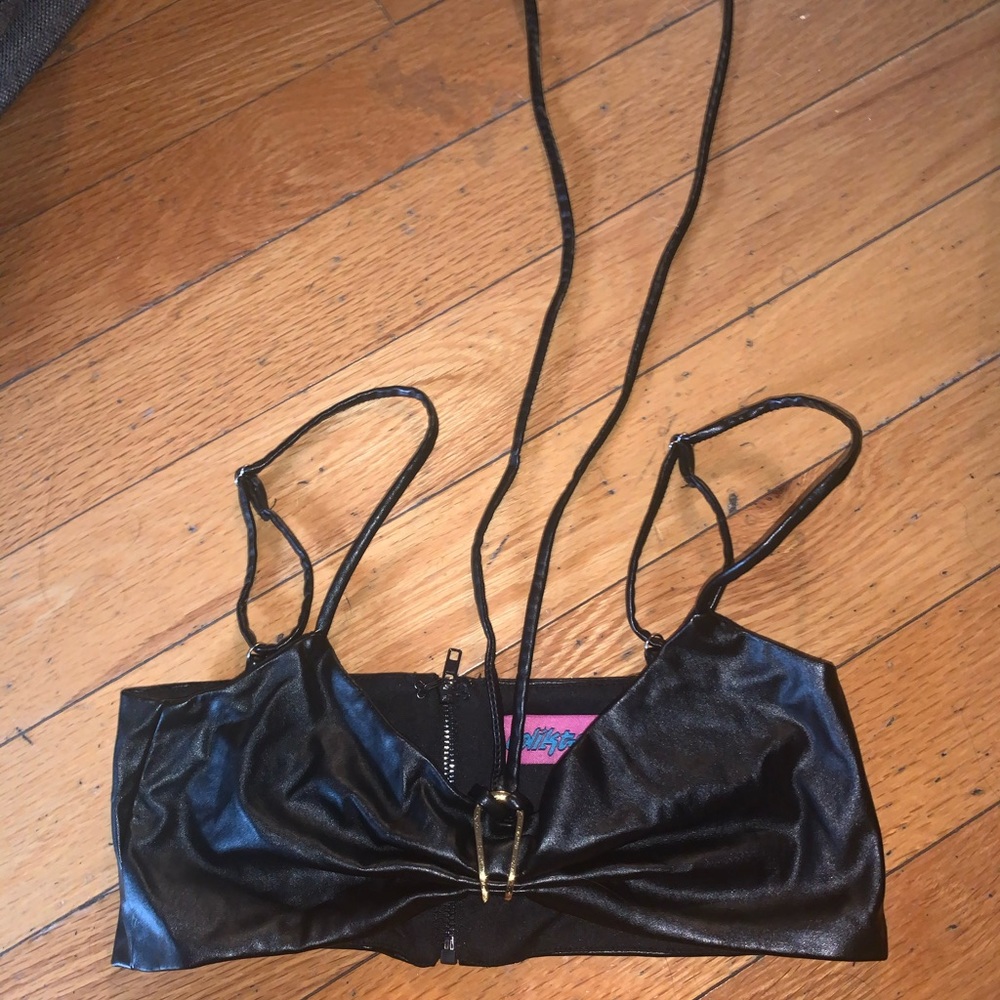Edikted leather top